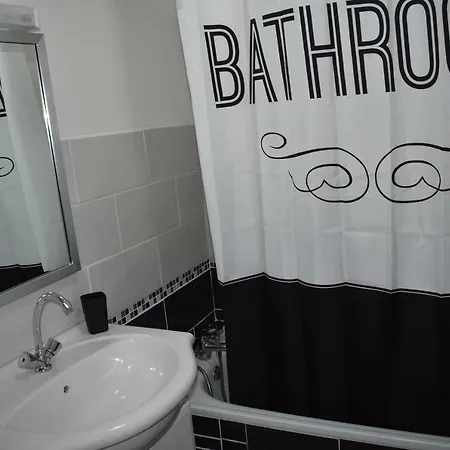 Triangle Arêne Gare Maison Carrée Placette Apartamento