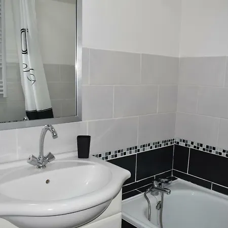 Triangle Arêne Gare Maison Carrée Placette *